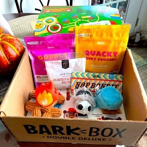 Squeakaway Camp Bark Box